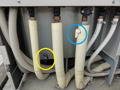三菱エコキュート 配管 排水栓 止水栓 位置